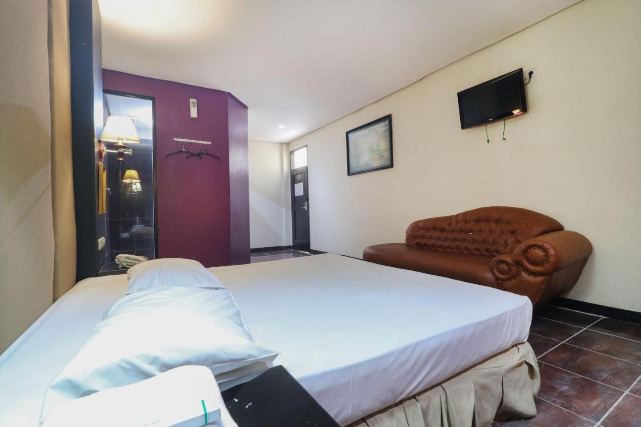 C'One Hotel Pulomas Джакарта Экстерьер фото