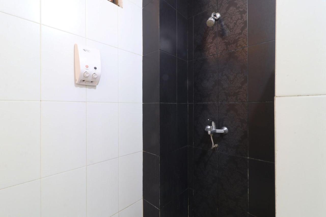 C'One Hotel Pulomas Джакарта Экстерьер фото