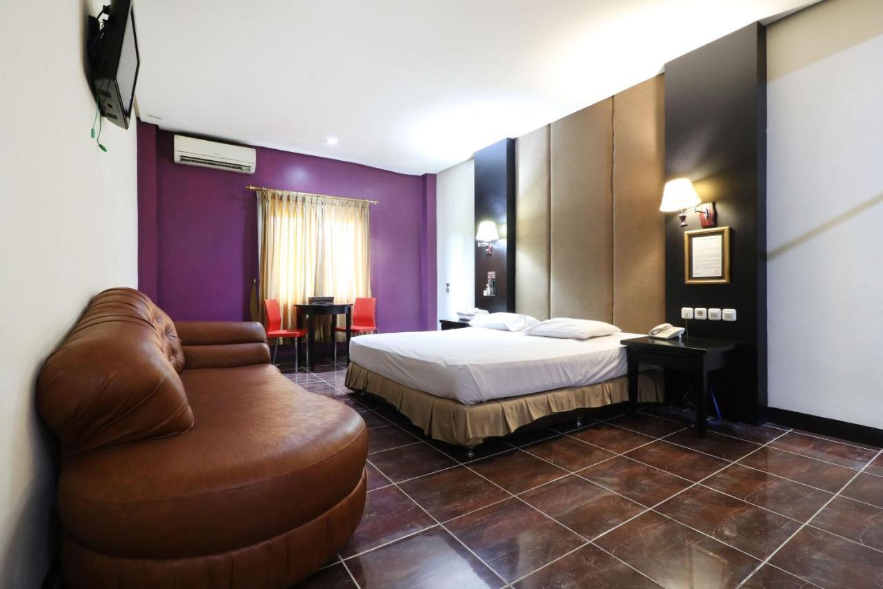 C'One Hotel Pulomas Джакарта Экстерьер фото