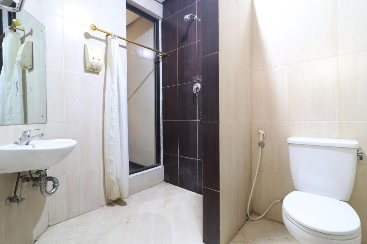 C'One Hotel Pulomas Джакарта Экстерьер фото